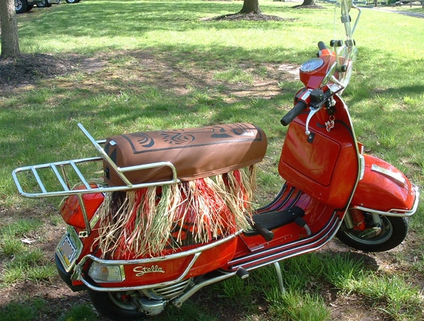 Tiki Scooter Seat with Grass Skirt